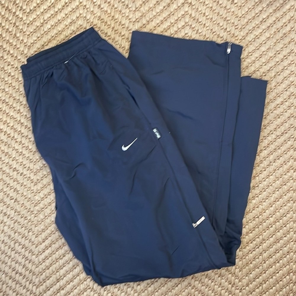Nike - 90s Slush Parachute Wide Legged Pants - Navy - XXXL